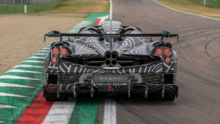 Surprise! Pagani Isn’t Done With The Huayra Yet